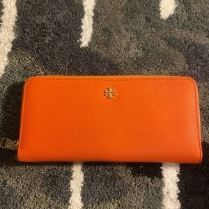 Tory Burch wallet